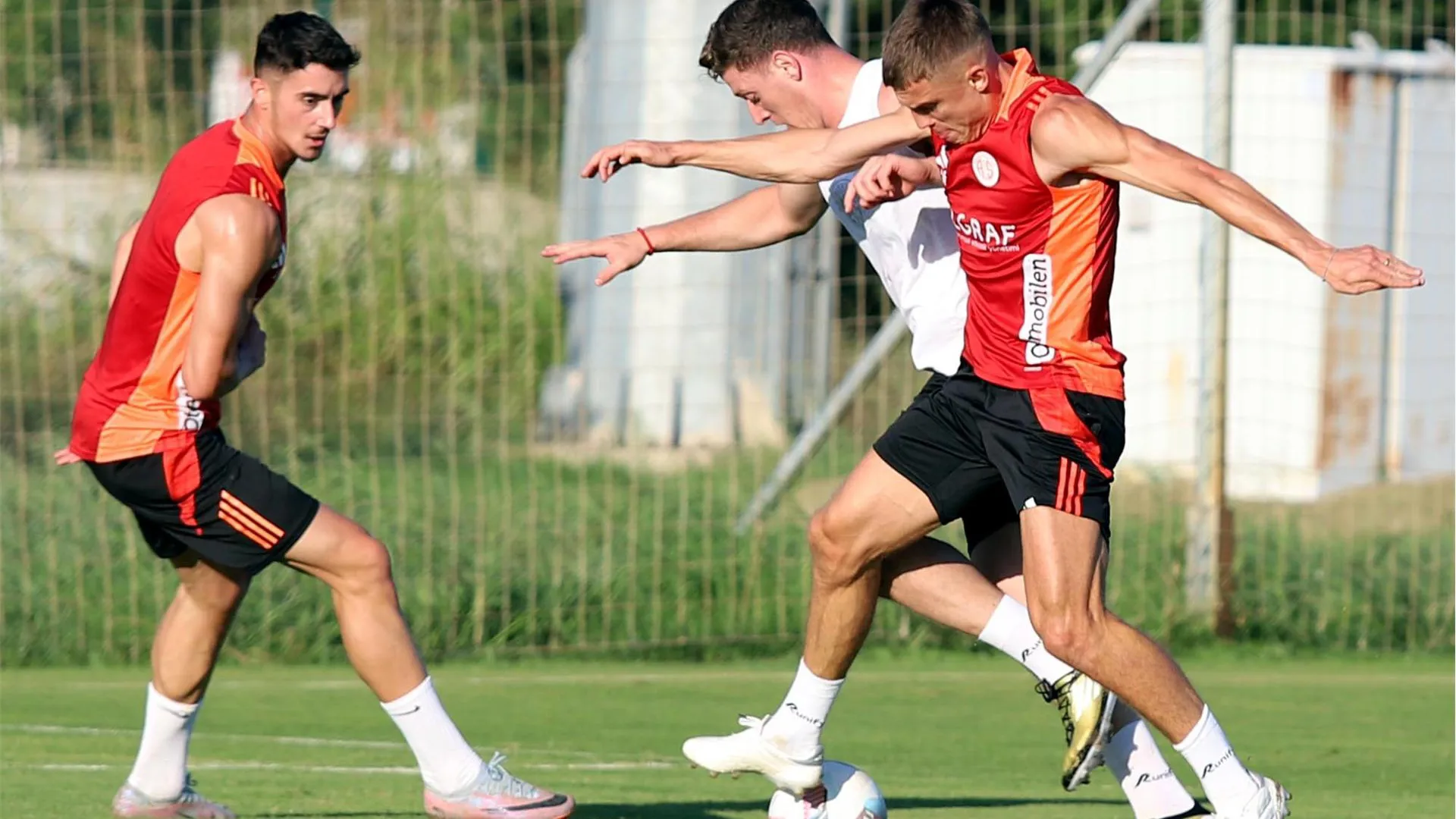 Antalyaspor-Fenerbahce-karsilasmasinin-hazirliklarina-basladi_c1e9d160-3b60-49a7-be42-7db107defb4c.webp