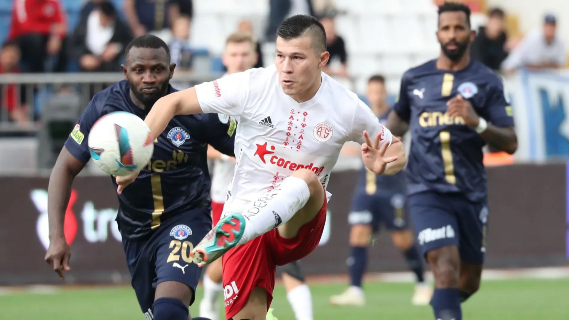 Antalyaspor-ilk-deplasman-puanini-aldi-0-0_a091dfe8-d946-4ac7-9cbf-fe0d11c5badc.webp