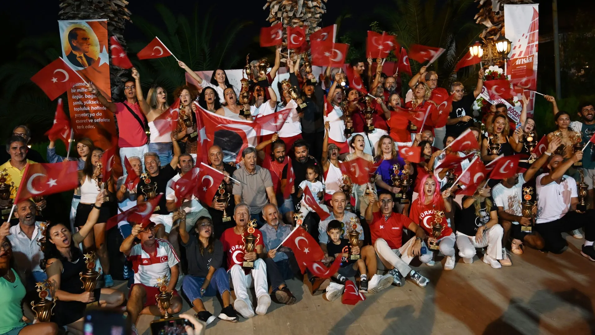 Tenis-Turnuvasinda-oduller-sahiplerini-buldu_de7121bd-0e8d-4bdf-a576-4766bedac4ca.webp