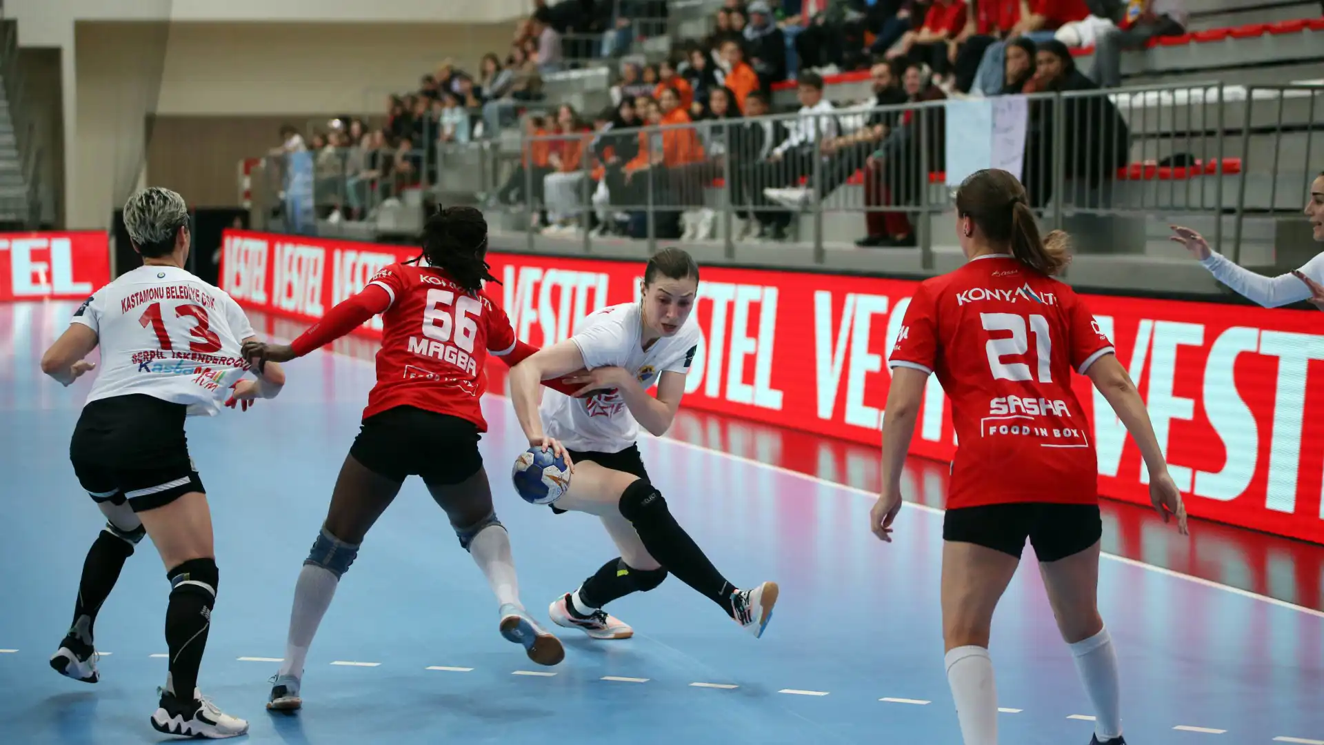 Kastamonu-Konyaalti-voleyboljpg_20230603164356991.webp