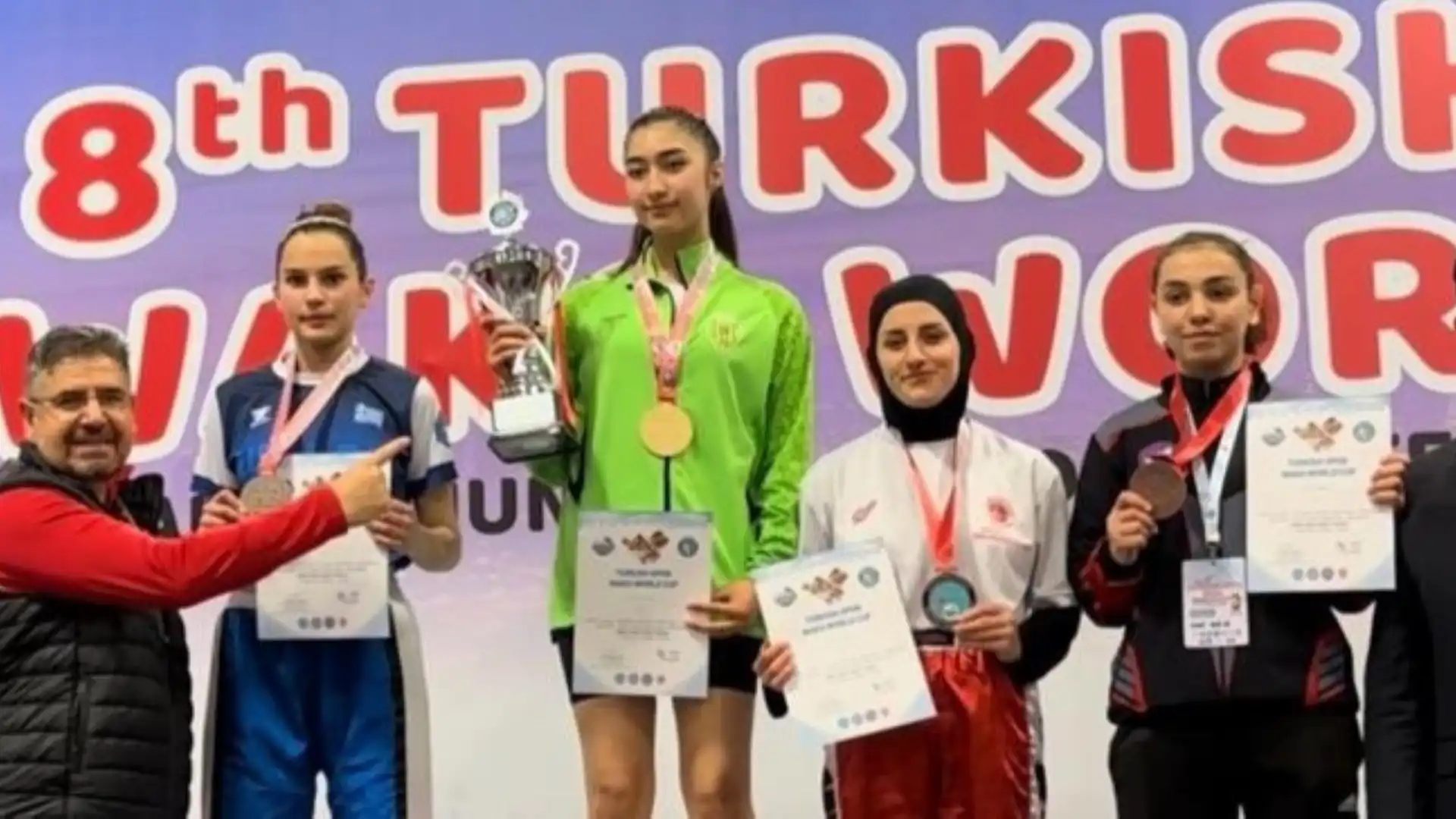 rabia-ozgen-dunya-sampiyonu-oldu-1jpg_20230521115412486.webp